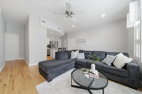 2306 West Bloomingdale Avenue Chicago IL 60647