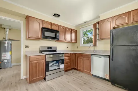 273 Mohawk Street Park Forest IL 60466