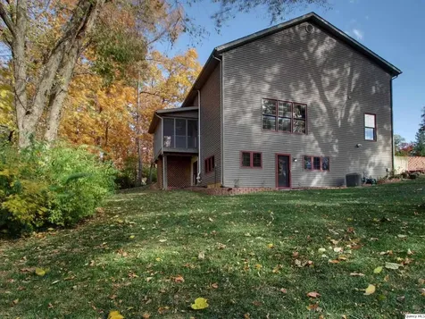 911 Ridgewood Drive Quincy IL 62301