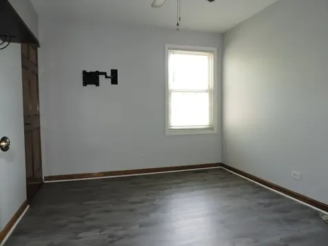 1334 Gloucester Circle Carol Stream IL 60188