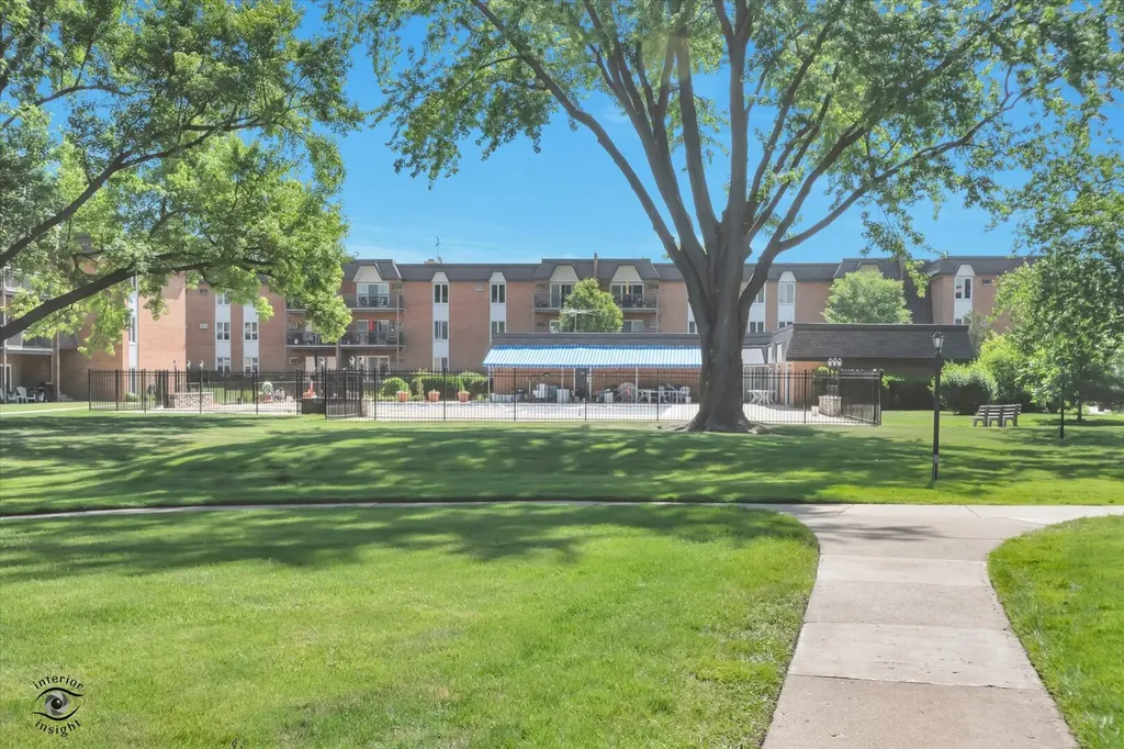 4250 Saratoga Avenue Downers Grove IL 60515