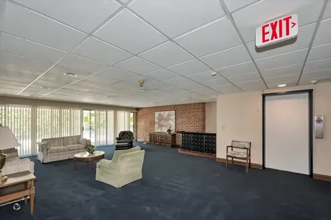 4250 Saratoga Avenue Downers Grove IL 60515