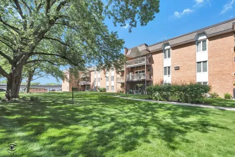4250 Saratoga Avenue Downers Grove IL 60515