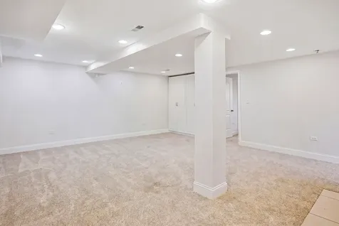 6710 Riverside Drive Berwyn IL 60402