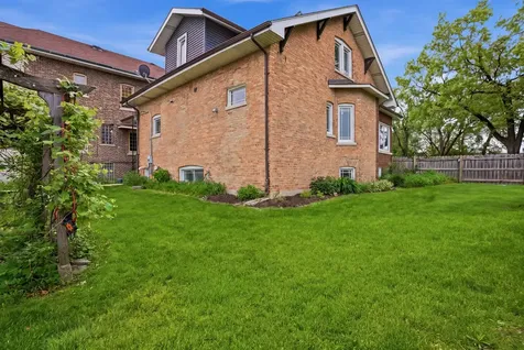 6710 Riverside Drive Berwyn IL 60402