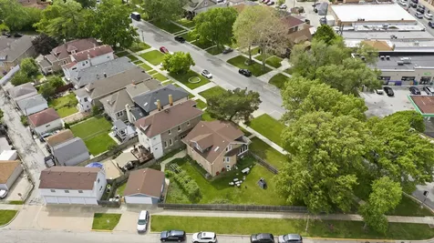 6710 Riverside Drive Berwyn IL 60402