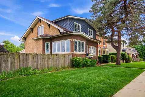 6710 Riverside Drive Berwyn IL 60402