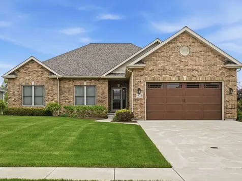 1934 Parkside Drive Sycamore IL 60178
