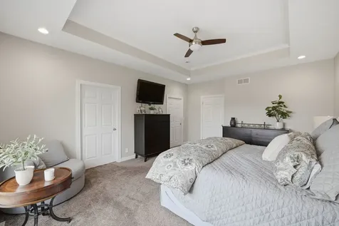1934 Parkside Drive Sycamore IL 60178