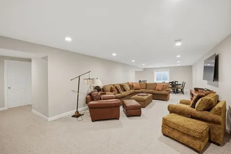 1934 Parkside Drive Sycamore IL 60178