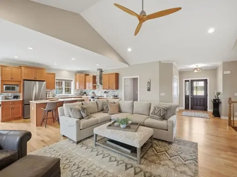 1934 Parkside Drive Sycamore IL 60178