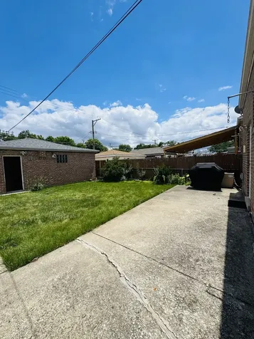 4925 South Leamington Avenue Chicago IL 60638