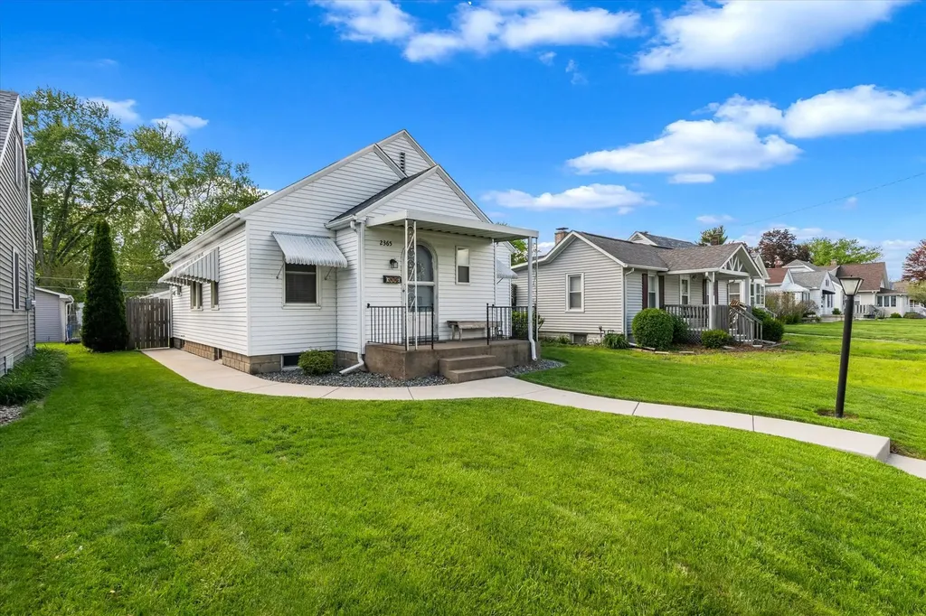 2365 30TH Street Moline IL 61265