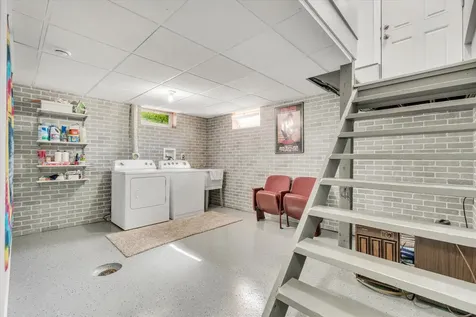 2365 30TH Street Moline IL 61265