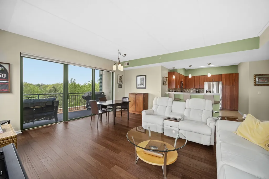 6420 Double Eagle Drive Woodridge IL 60517