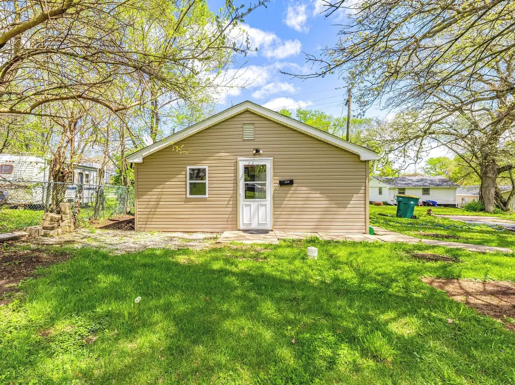 1216 Gould Street Joliet IL 60432