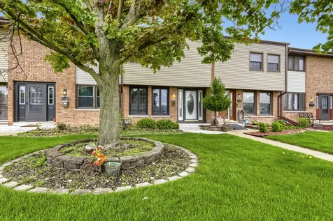 7640 Cork Avenue Justice IL 60458
