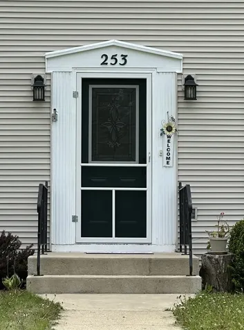 253 Park Crest Drive Freeport IL 61032