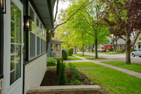 409 South 3rd Street West Dundee IL 60118
