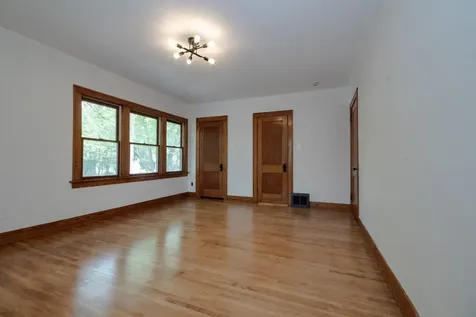 409 South 3rd Street West Dundee IL 60118