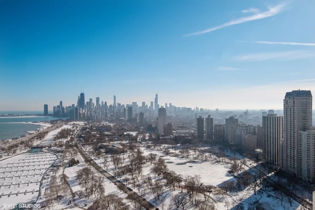 2800 North Lake Shore Drive Chicago IL 60657