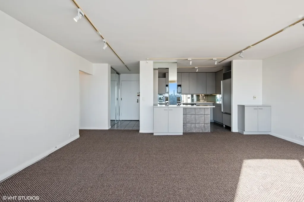 2800 North Lake Shore Drive Chicago IL 60657