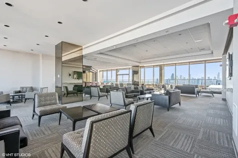 2800 North Lake Shore Drive Chicago IL 60657