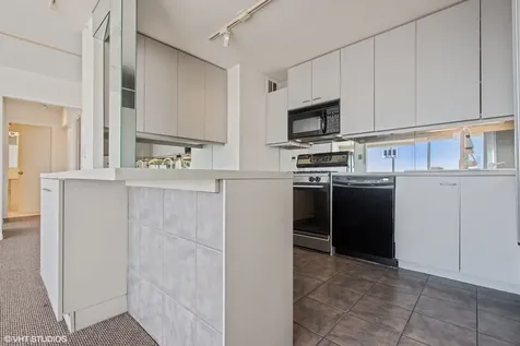 2800 North Lake Shore Drive Chicago IL 60657