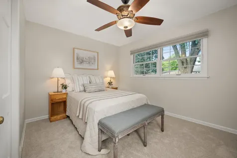 301 Willow Lane Geneva IL 60134