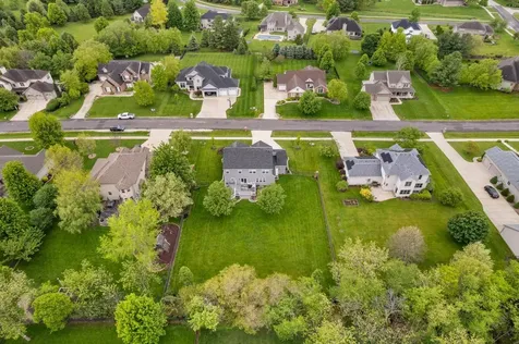 1308 Woodberry Drive Mahomet IL 61853