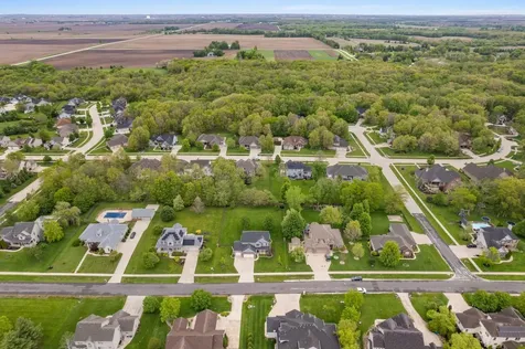 1308 Woodberry Drive Mahomet IL 61853