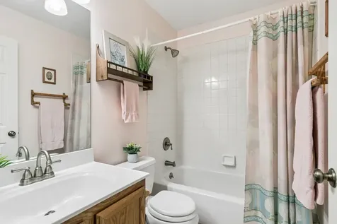 2079 Lawson Boulevard Gurnee IL 60031