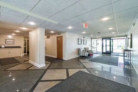 1840 Huntington Boulevard Hoffman Estates IL 60169
