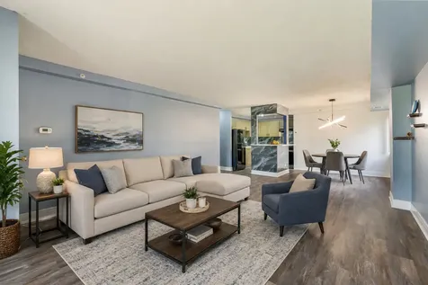 1840 Huntington Boulevard Hoffman Estates IL 60169