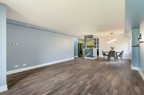 1840 Huntington Boulevard Hoffman Estates IL 60169