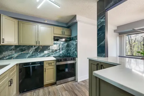 1840 Huntington Boulevard Hoffman Estates IL 60169