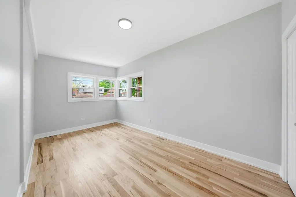 6824 South Wood Street Chicago IL 60636