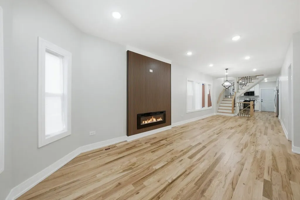 6824 South Wood Street Chicago IL 60636