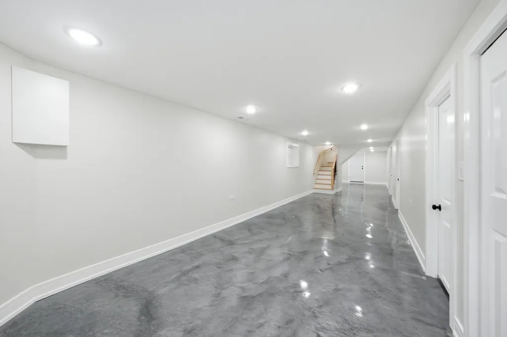 6824 South Wood Street Chicago IL 60636