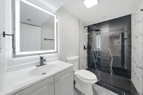 6824 South Wood Street Chicago IL 60636