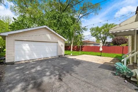 6754 South 78th Avenue Bridgeview IL 60455
