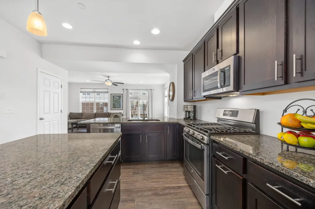 4467 Monroe Court Naperville IL 60564