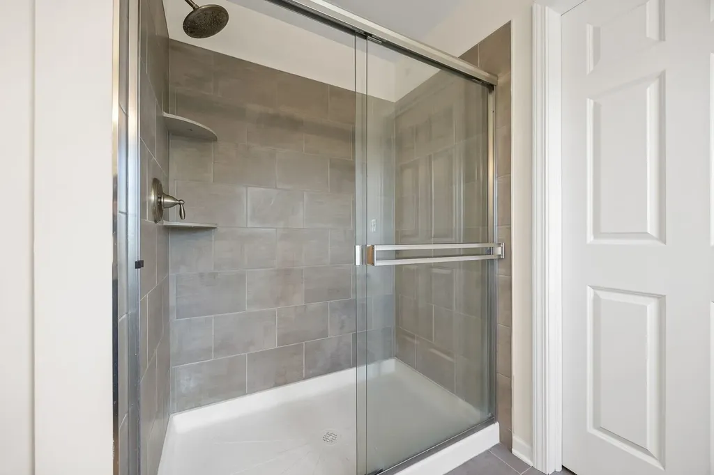 4467 Monroe Court Naperville IL 60564