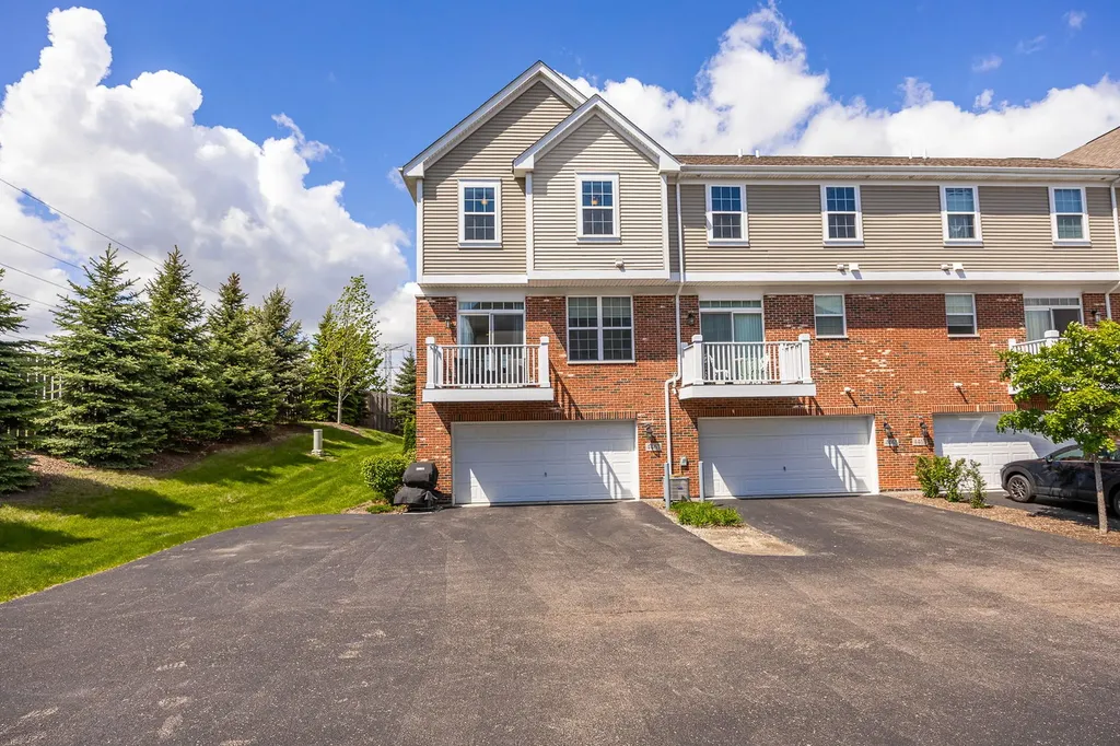 4467 Monroe Court Naperville IL 60564