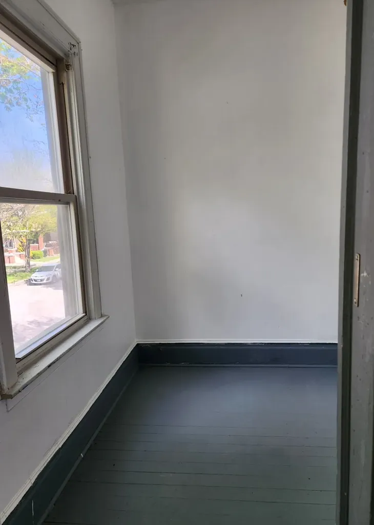 10305 South Avenue J Chicago IL 60617