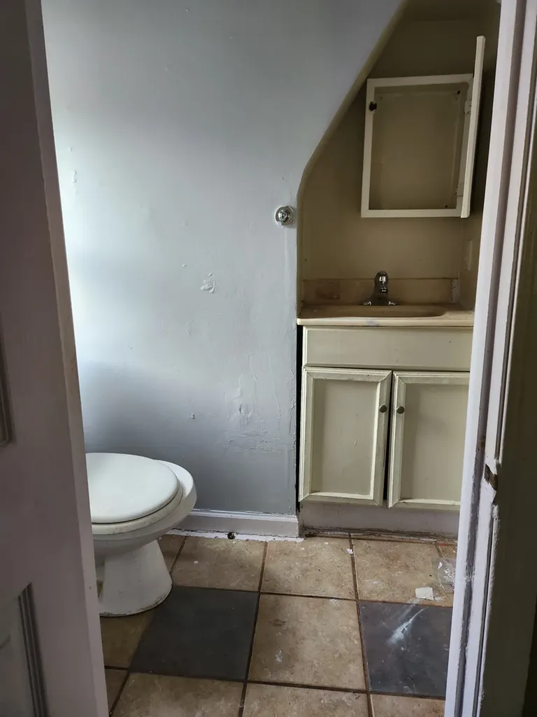 10305 South Avenue J Chicago IL 60617