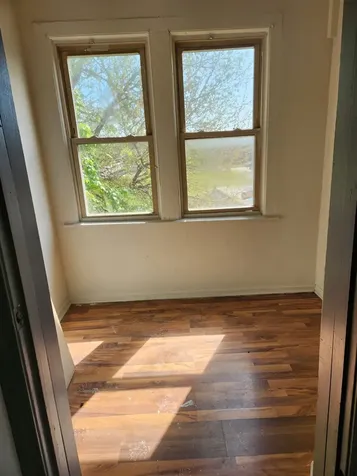 10305 South Avenue J Chicago IL 60617