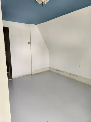 10305 South Avenue J Chicago IL 60617