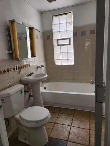10305 South Avenue J Chicago IL 60617