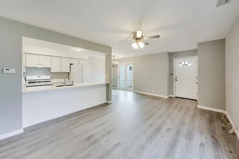 1536 Cornell Circle Hoffman Estates IL 60169